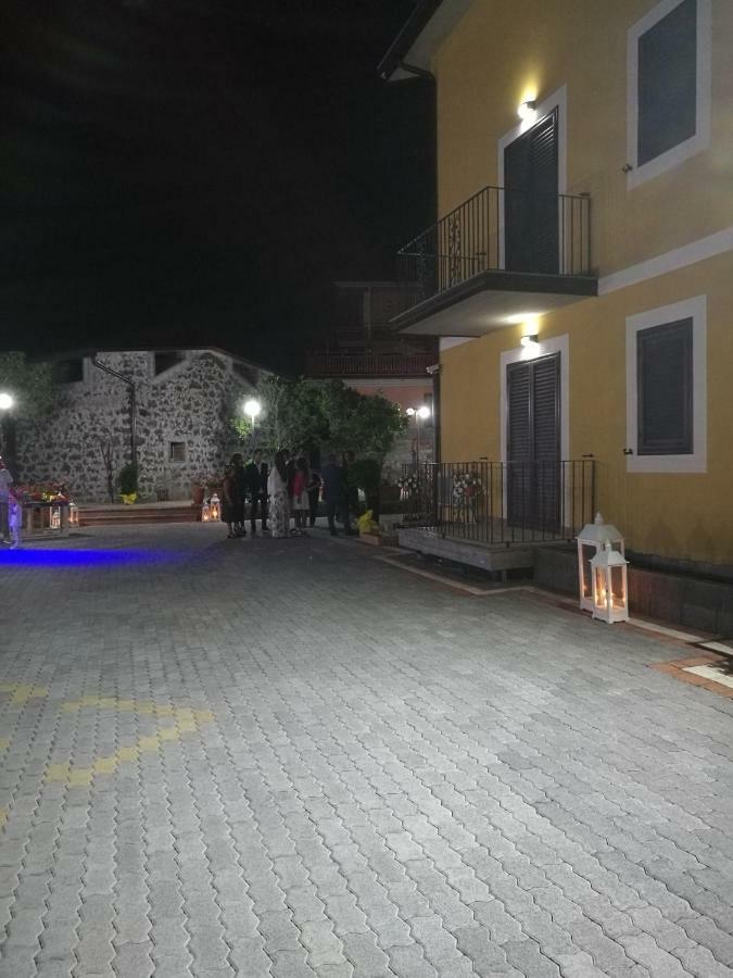 I Colori Dell'Etna Bed & Breakfast San Giovanni La Punta Exterior photo